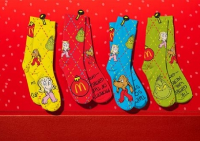 '혹 하게' 양말도 넣어 5000만 켤레 팔더니…'가성비' 맥도날드 실적 날았다