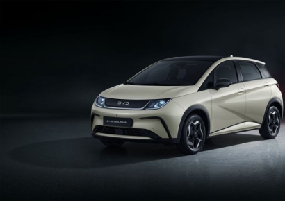 "더 이상 짝퉁 아니다" 저가 공세로 밀어붙이더니…전기차 판 흔든 BYD[으라車車]