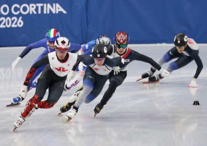 '1500m 2연패' 노리는 황대헌 결승 진출…신동민도 합류