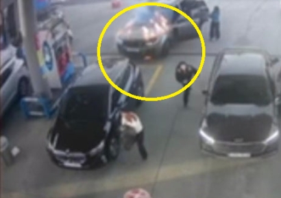 "빨리 내리세요" 운전자 내리자 '화염'…대형 참사 막은 군무원
