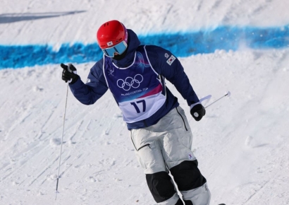 정대윤, 8강 탈락…'모굴 황제' 킹즈버리 넘지 못했다