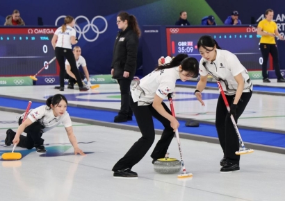 컬링 한일전에 韓 승리에도 일장기 내보낸 JTBC "제작진 과실에 깊이 사과"