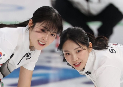 "K팝 스타인줄"…韓컬링 대표팀 미모에 日언론도 열광 