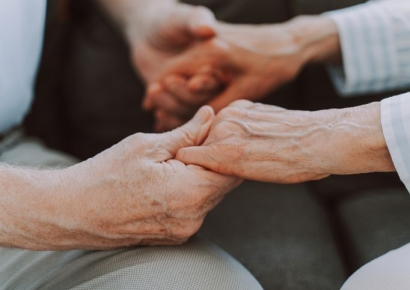 오랜만에 본 부모님, 달라진 모습에 '깜짝'…그냥 노화 아니었다