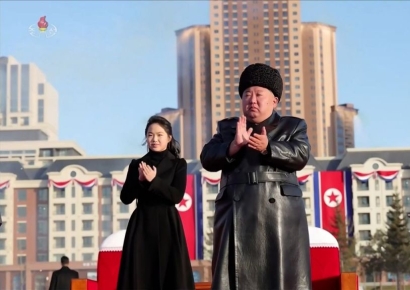 北, '평양 5만세대' 건설 완료…김정은, 딸 주애와 동행