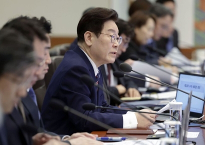 李대통령, 연휴 마지막 날 "'사회惡'은 다주택이 돈 되게 만든 정치인"