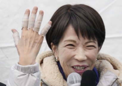 "잠 좀 자고 싶다" 냉동식품 끼니, 나랏일에 병간호까지…총리의 호소