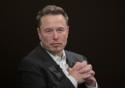 "왜 이렇게까지 적극적?"…한국 '콕' 집으며 태극기 흔든 머스크