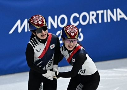 [속보]쇼트트랙 女계주 3000m 金…김길리 막판 역전