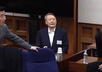 尹측, '내란 우두머리' 1심 무기징역에 항소…"모순된 판단에 결코 침묵 안 해"