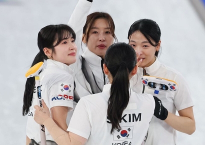 女컬링 캐나다에 패하며 준결승행 무산…최종 5위로 대회 마무리