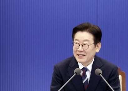 "이재명 대통령님 제발"…초등생들 李 틱톡 댓글창 점령, 무슨 일