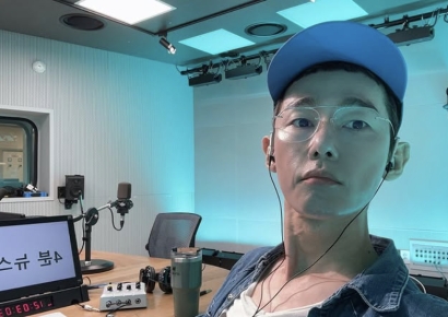 허지웅 "나잇값이란 말의 엄중함, 어디로 사라졌나"…尹 무기징역 비판