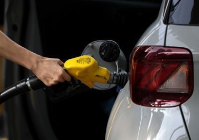 "빨리 휘발유 넣으세요" 기름값 11주 만에 상승 전환