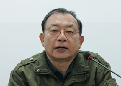 야상 입은 이정현, '계엄 연상' 지적에 "5만원 짜리 시장옷, 더 입을 것"