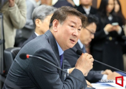 [포토] 모두 발언 하는 오화경 저축은행중앙회장