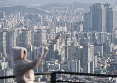"강남, 분위기 달라졌다"…다주택자 급매 나와도 '더 내려간다' 관망[부동산AtoZ]