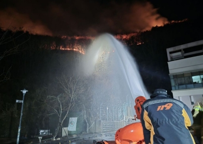 전국 곳곳서 산불…함양 이어 밀양서도 대형 화재