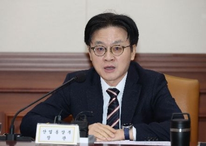 김정관 장관 "대미투자특별법 통과 시 美 관세 인상 없을 듯"