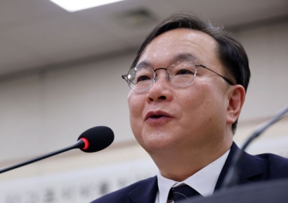 [속보]법원행정처장, 사퇴 표명…"사법개혁 논의 국민 이익되는 방향으로 이뤄져야"