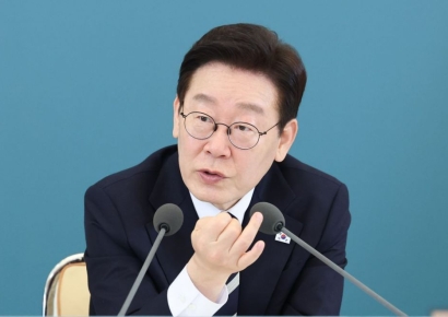 李대통령의 당근과 채찍 "주가 조작 신고하면 수백억 포상…조작하면 패가망신"