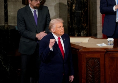 "美 시청자 3분의 2, 트럼프 국정연설 긍정 평가…물가 안정엔 의구심"