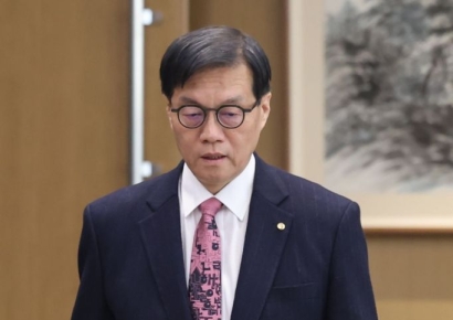 이창용 "신현송 후보자 저보다 능력있는 분…한은에 축복일 것"