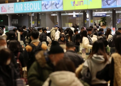 딱 한국만 없다…"돈이라도 내서 빨리 나가고 싶은데" 국민 눈치만 보다 멈칫[인천공항 '세계 1위'의 민낯]②