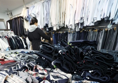 "교복값 이래서 비쌌나" 광주지역 '입찰 짬짜미' 27개 업체 적발…과징금 3억