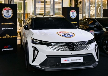 독일차 독주 끝났다… 프랑스 감성 '르노 세닉 E-Tech', 국내외 ‘올해의 차’ 연이어 수상