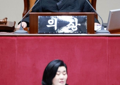 [포토] '피곤한 필리버스터'