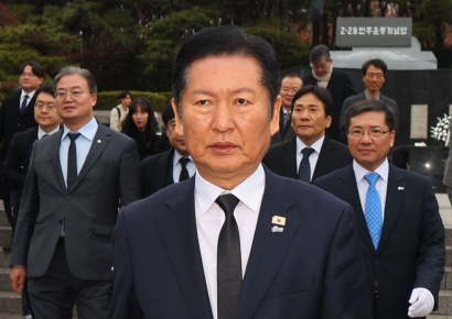 정청래 "사표 내야 할 사람은 조희대"…민주당, 천대엽 선관위원장 내정도 공식 우려