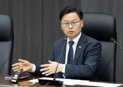 "상황 정리까지 인근 해역 대기"…해수부, 호르무즈 해협 '운항자제' 권고[美 이란 공습]