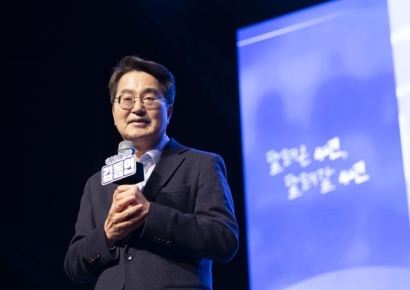 '3만명' 모인 김동연 출판기념회…"이재명 정부의 현장 책임자로서 최선"