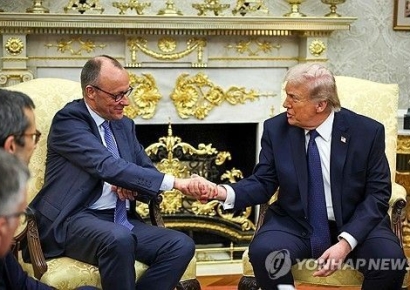 트럼프 "유가, 잠시 높아질 수 있어…작전 끝나면 정상화"