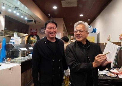 미국서 젠슨 황과 '치맥회동' 한 달 만에…최태원 SK 회장, GTC 간다