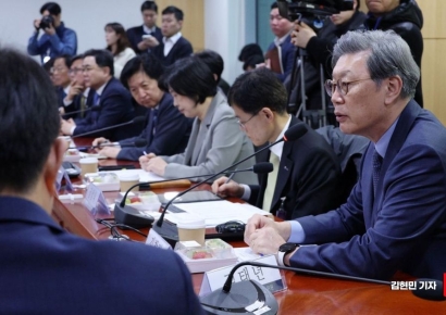 경제계 "韓 원유 수송선 7척 묶여…장기화 시 데이터센터 건설 타격"[미국-이란 전쟁]