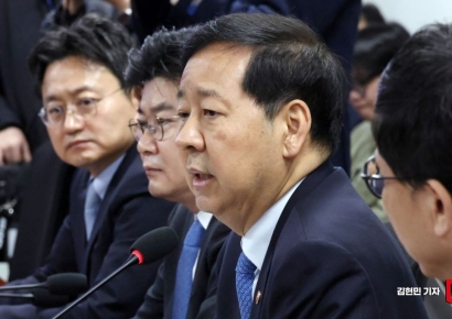 [포토] 구윤철 "주유소 현장 점검…폭리·매점매석에 무관용 조치"