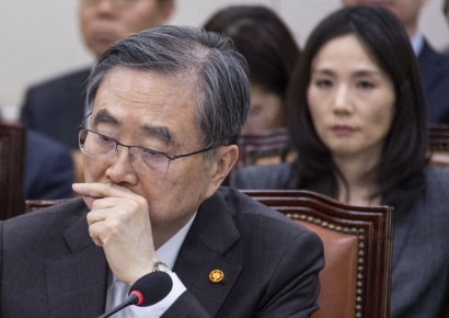 조현 "UAE→한국行 직항 오늘부터 운항 재개"