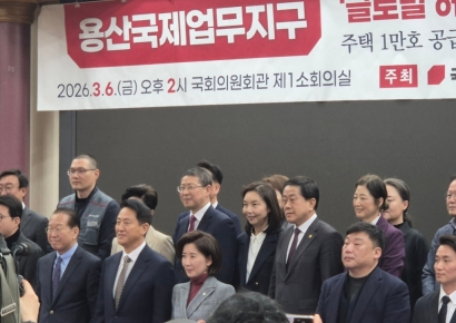 오세훈 시장 "용산, 학교 문제 해결돼도 8000호가 최대"