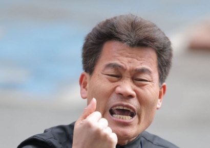 전한길 "국민의힘 탈당…제도권 내 싸움 승산없다"