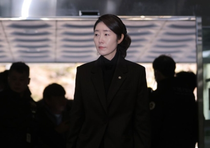 경찰, '공천헌금' 강선우 구속 후 첫 조사