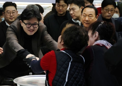 한동훈 부산 출마설에 조국까지?…달아오르는 부산 선거판