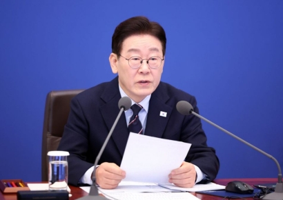 與 강경파 겨냥?…李 "전체 싸잡아 초가삼간 태우지 않도록 조심해야"