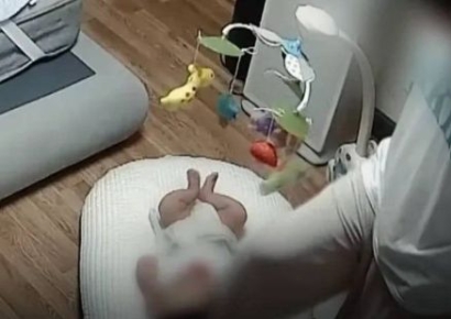 '4개월 아기 사망' 홈캠에 찍힌 장면들…"가볍게 넘기지 말자" 국민 분노 불렀다 