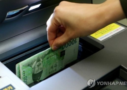 "아무리 성실히 일해도 이 월급으론 답 없어…노후 준비 불가능" 