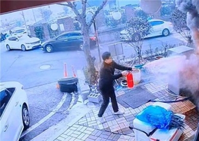 쉬는 날 상가 화재 신속 대처로 초기 진화한 부부 소방관