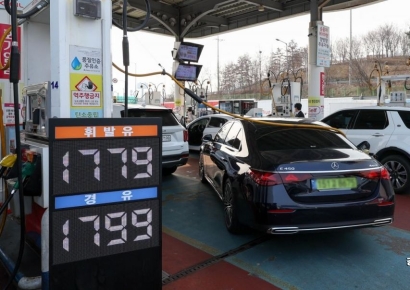 "후안무치" "파렴치"…기름값 폭리가 초강수 기름 부었다[Why&Next]