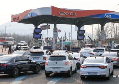 폭등하는 기름값, 국가가 절반 깎았다…10년 만에 개입한 中 '특단 조치'