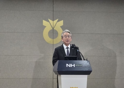 '농협중앙회장 선거' 도운 간부에 총 4.9억원 살포…회장은 '10돈짜리 황금열쇠' 받아(상보)